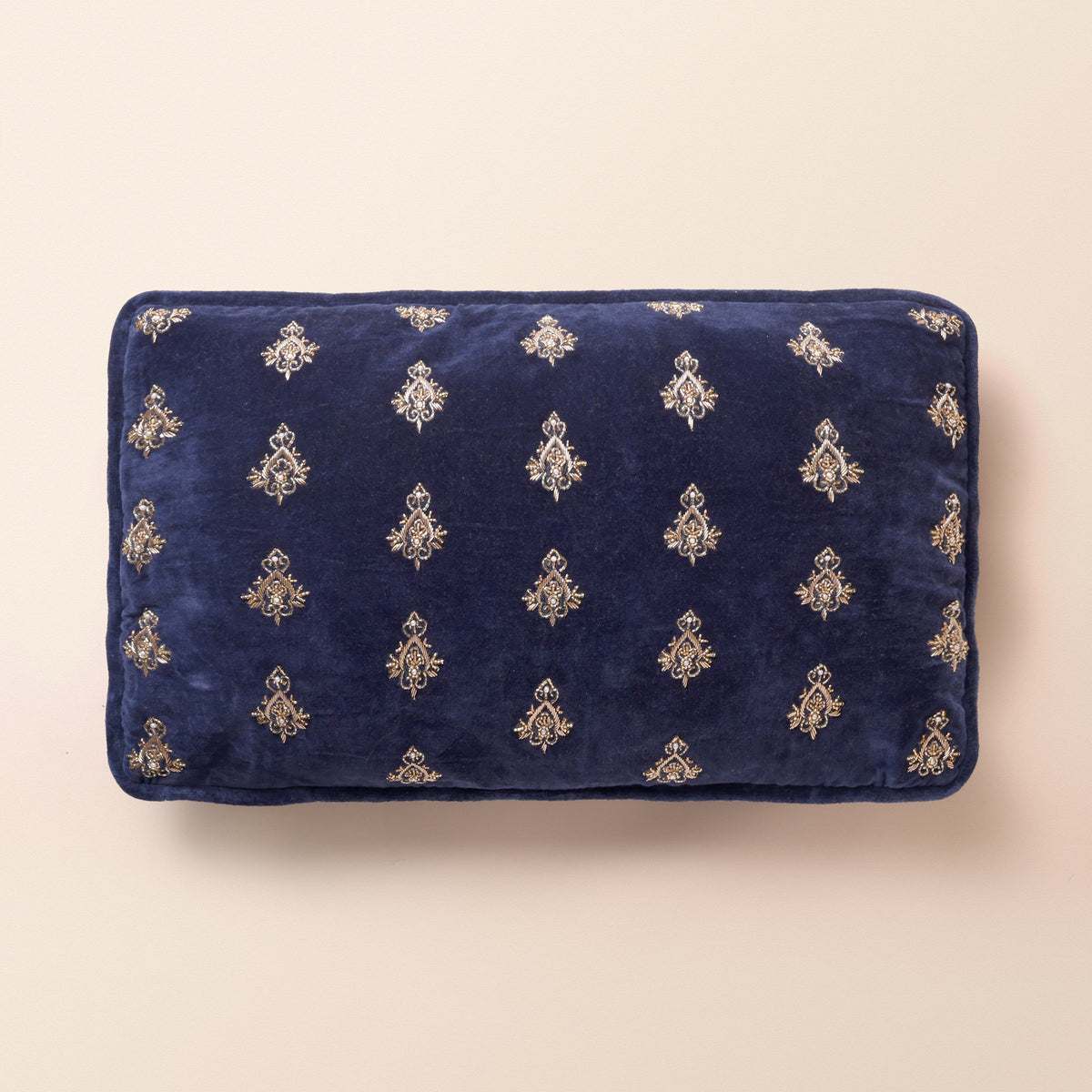 SAPPHIRE Oblong Cushion, Velvet, 12 x 20 Inch, Blue, Velvet Luxe