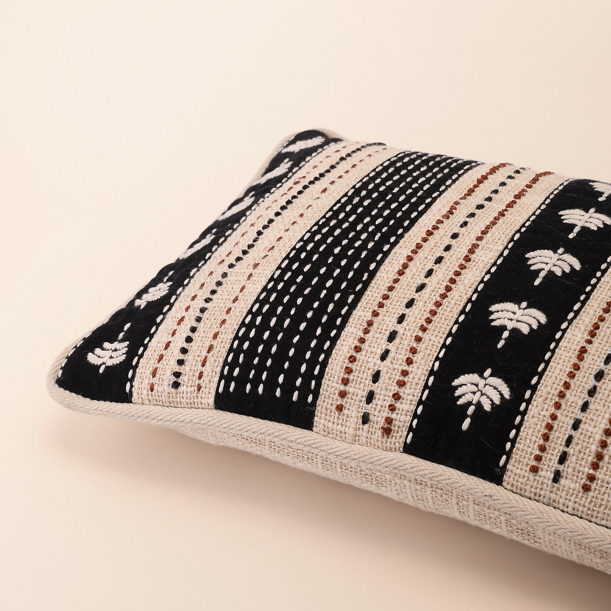 ELARIS Oblong Cushion, Kantha, 12 x 20 Inch, Ivory, Classic Monochromes