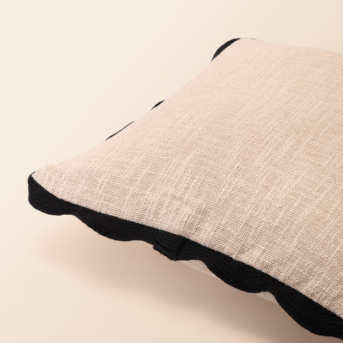 VALEN Square Cushion, Kantha, 18 x 18 Inch, Ivory, Classic Monochromes
