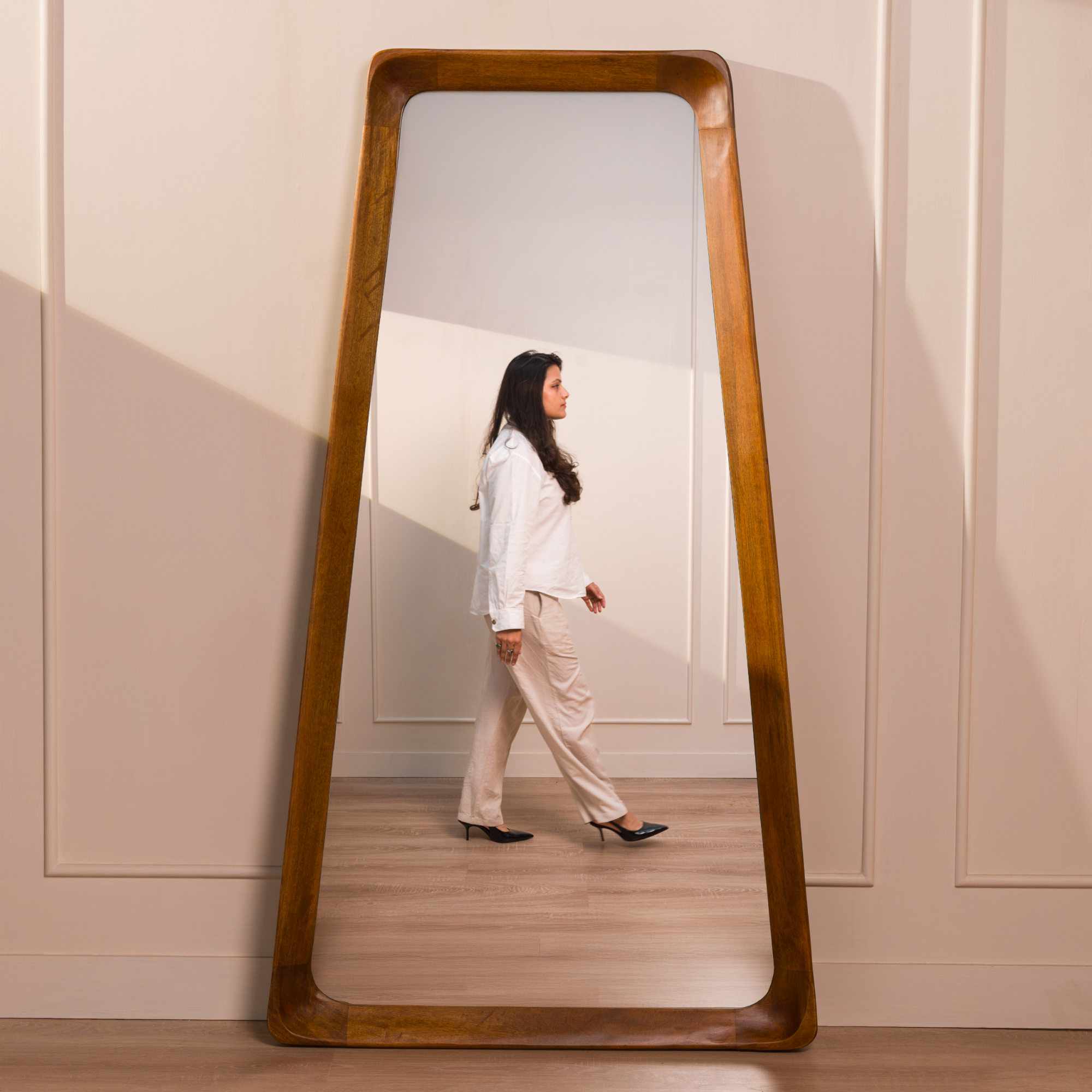Monumental Sculpt Mirror