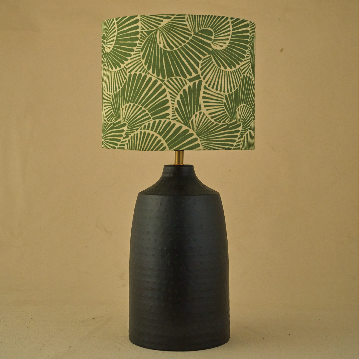Black Metal Table, Mango Silk Lily Leaves Shade - RIO Collection